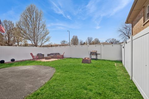 Tiny photo for 1801 N 39th Avenue, Stone Park, IL 60165 (MLS # 12615122)