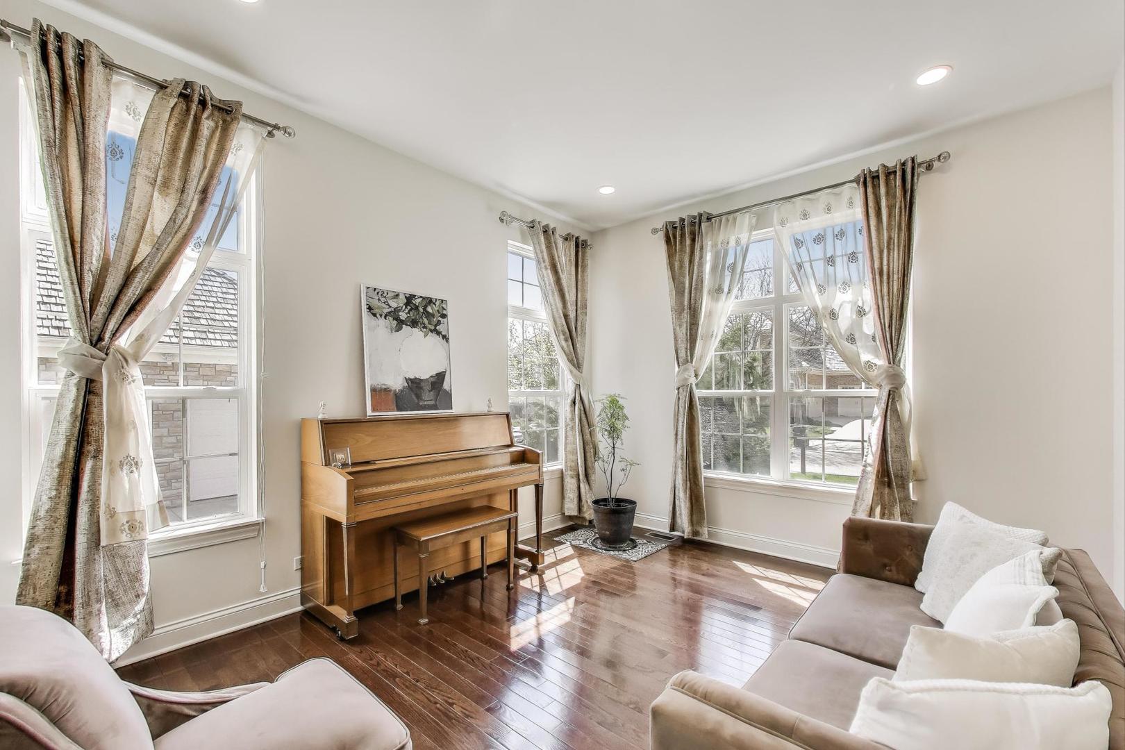 1064 Ridgeview Drive