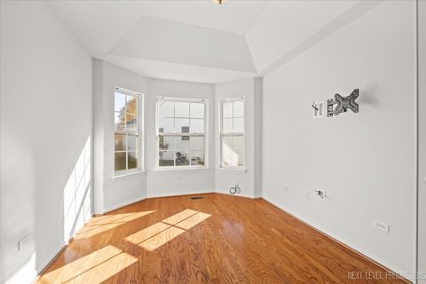 Tiny photo for 608 Clearwater Court, Oswego, IL 60543 (MLS # 12474391)