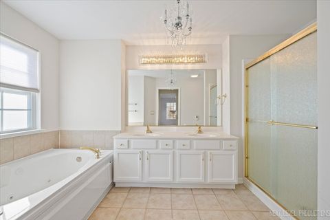 Tiny photo for 608 Clearwater Court, Oswego, IL 60543 (MLS # 12474391)