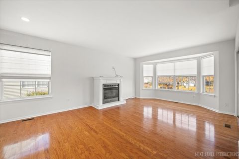 Tiny photo for 608 Clearwater Court, Oswego, IL 60543 (MLS # 12474391)