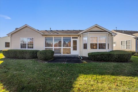 Tiny photo for 608 Clearwater Court, Oswego, IL 60543 (MLS # 12474391)