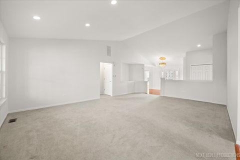 Tiny photo for 608 Clearwater Court, Oswego, IL 60543 (MLS # 12474391)