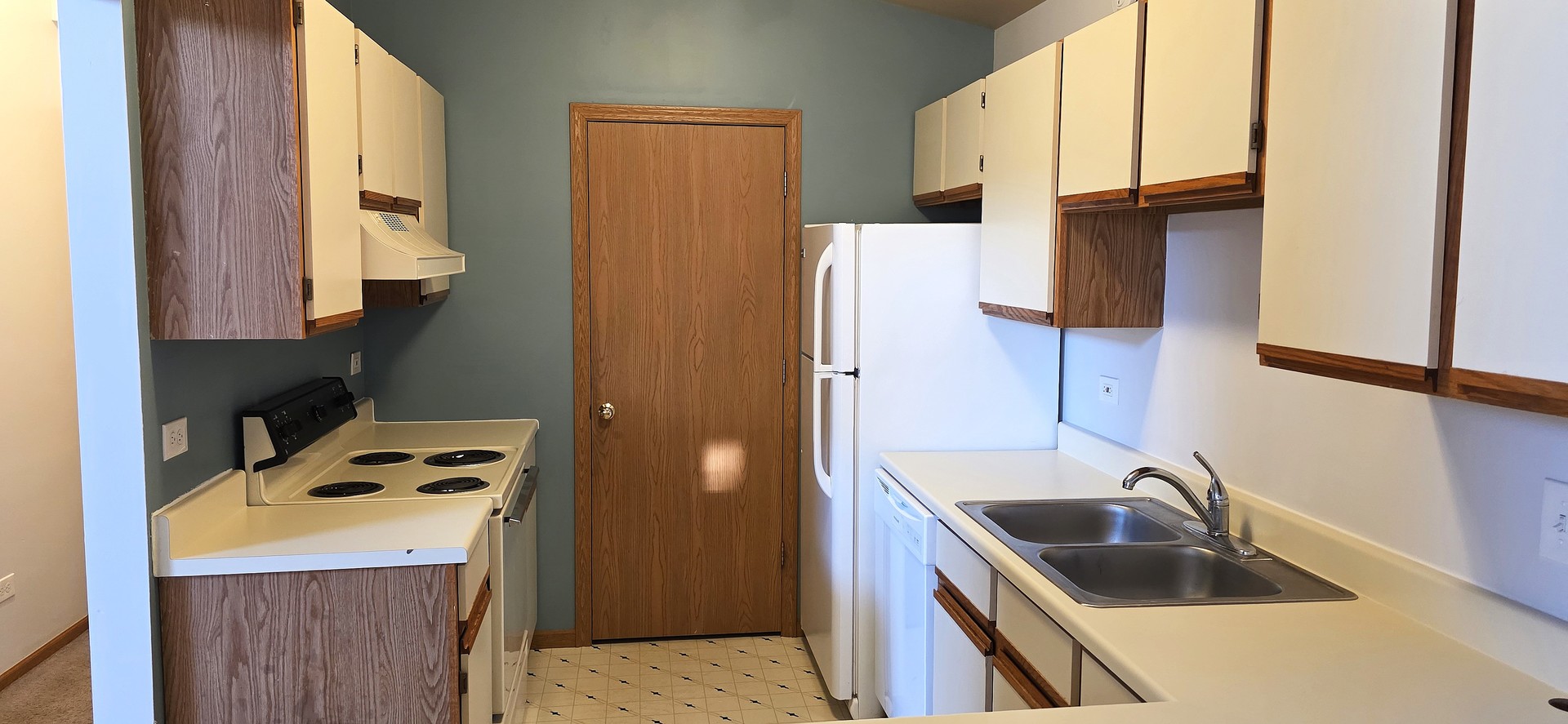 1350 CUNAT Court 2D