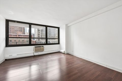 Tiny photo for 33 E Cedar Street #7D, Chicago, IL 60611 (MLS # 12605211)