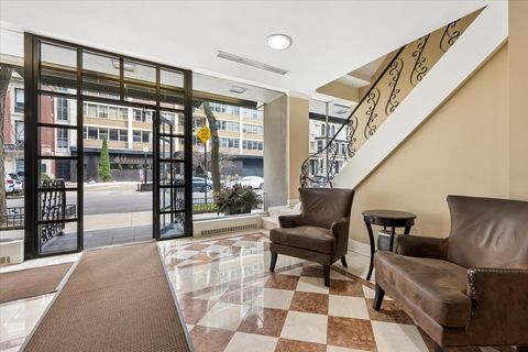Tiny photo for 33 E Cedar Street #7D, Chicago, IL 60611 (MLS # 12605211)