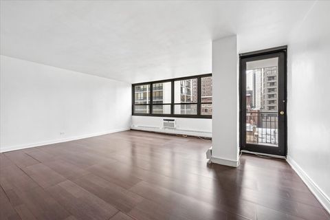 Tiny photo for 33 E Cedar Street #7D, Chicago, IL 60611 (MLS # 12605211)