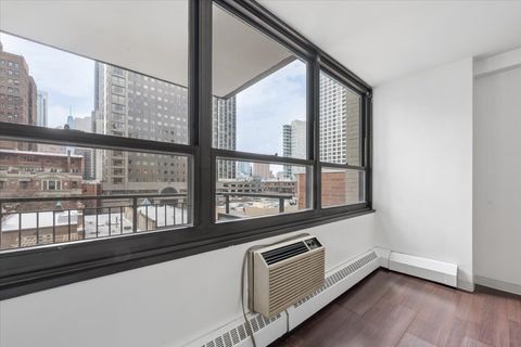 Tiny photo for 33 E Cedar Street #7D, Chicago, IL 60611 (MLS # 12605211)