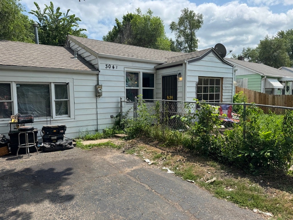 3042 Horton Street