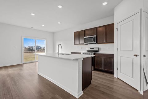 Tiny photo for 2602 Camelback Drive, Pingree Grove, IL 60140 (MLS # 12627357)