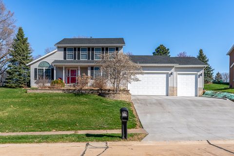 Photo of 76 Parkview Drive, Eldridge, IA 52748 (MLS # 12600265)