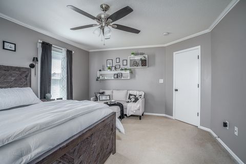 Tiny photo for 76 Parkview Drive, Eldridge, IA 52748 (MLS # 12600265)