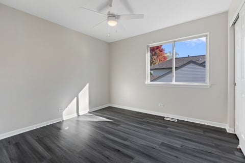 Tiny photo for 428 Harvest Gate, Lake In The Hills, IL 60156 (MLS # 12792898)