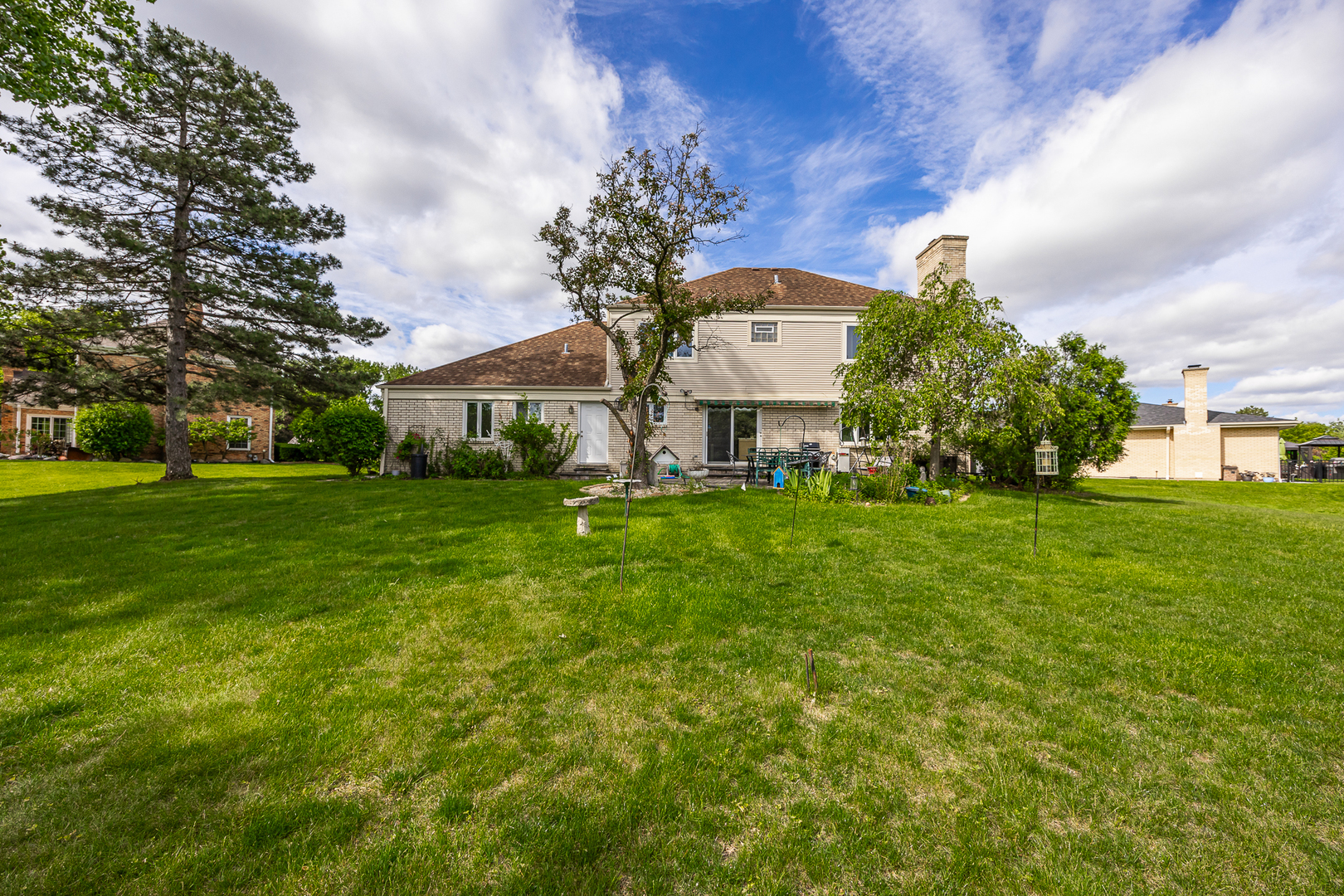 306 Woodview Court
