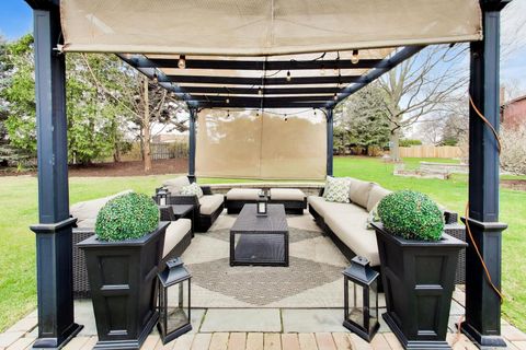 Tiny photo for 860 S Carriageway Lane, Palatine, IL 60067 (MLS # 12592963)