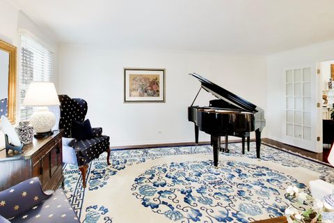 Tiny photo for 860 S Carriageway Lane, Palatine, IL 60067 (MLS # 12592963)