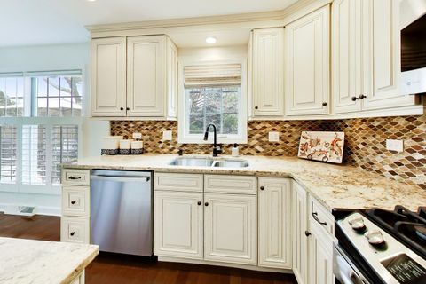 Tiny photo for 860 S Carriageway Lane, Palatine, IL 60067 (MLS # 12592963)