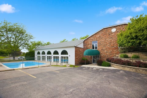 Tiny photo for 4404 W Shamrock Lane #3B, McHenry, IL 60050 (MLS # 12653160)