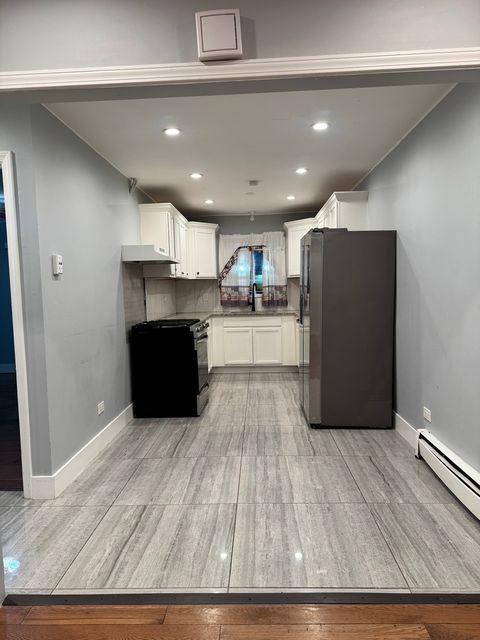 Tiny photo for 14501 Keystone Avenue #8, Midlothian, IL 60445 (MLS # 12522826)