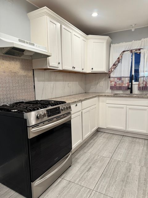 Tiny photo for 14501 Keystone Avenue #8, Midlothian, IL 60445 (MLS # 12522826)