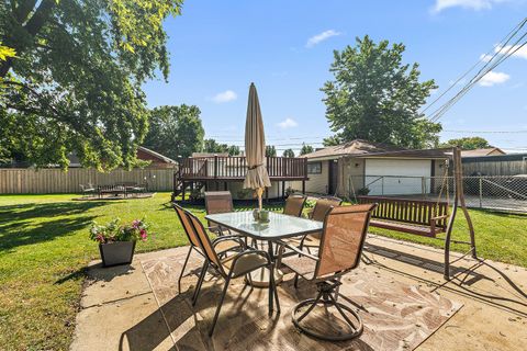 Tiny photo for 6821 Saratoga Drive, Bridgeview, IL 60455 (MLS # 12481663)