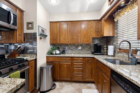 Tiny photo for 6821 Saratoga Drive, Bridgeview, IL 60455 (MLS # 12481663)