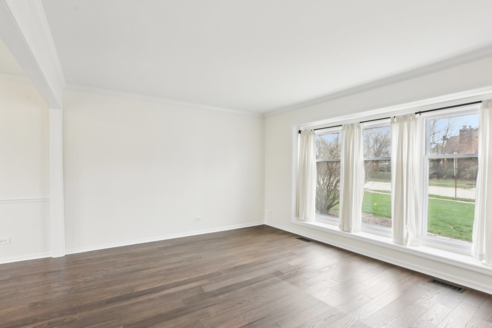 27W140 Churchill Road