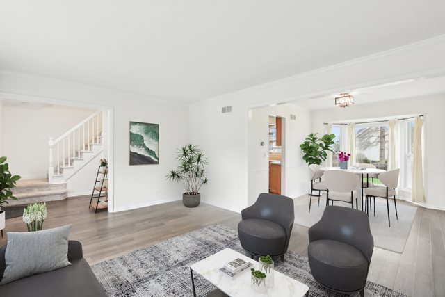 27W140 Churchill Road