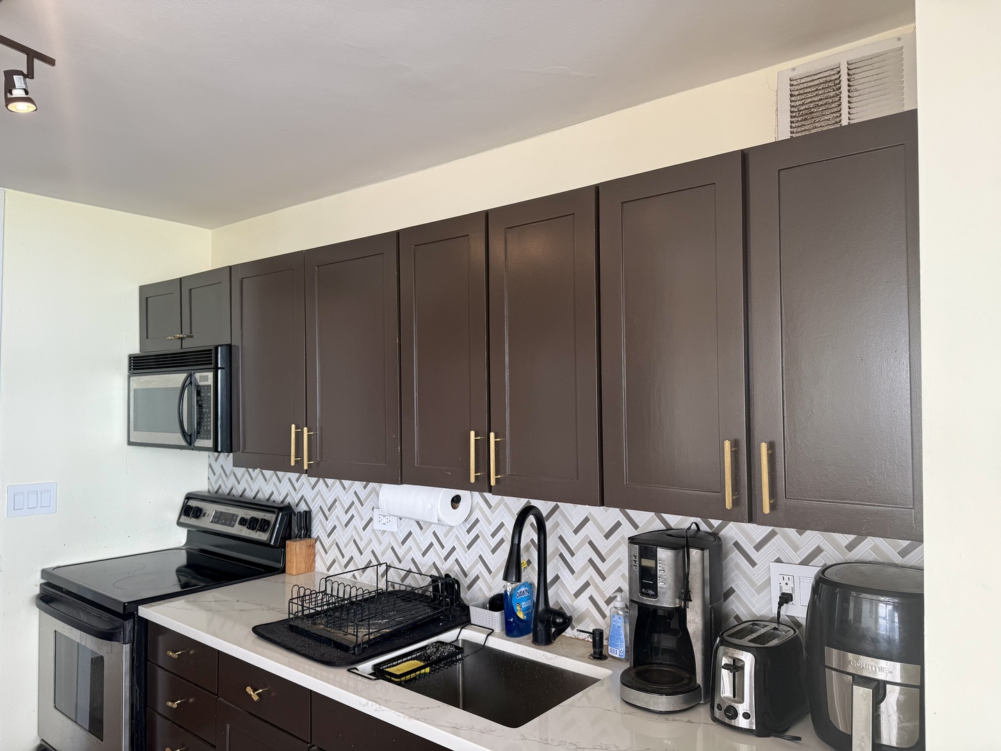 655 W Irving Park Road 3501