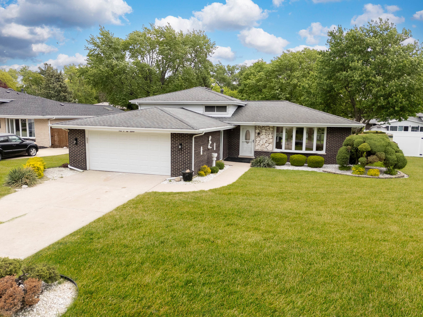 9S215 Florence Avenue