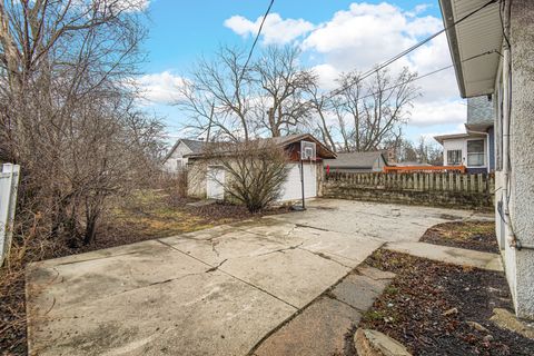 Tiny photo for 11239 S Longwood Drive, Chicago, IL 60643 (MLS # 12585763)
