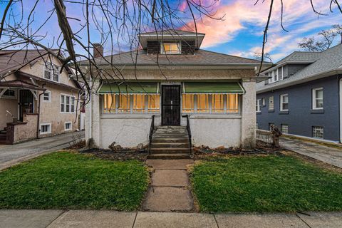 Photo of 11239 S Longwood Drive, Chicago, IL 60643 (MLS # 12585763)