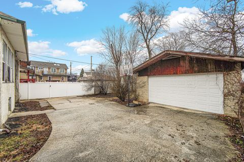 Tiny photo for 11239 S Longwood Drive, Chicago, IL 60643 (MLS # 12585763)