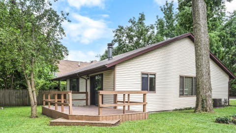 Tiny photo for 904 E California Avenue, Urbana, IL 61801 (MLS # 12697516)