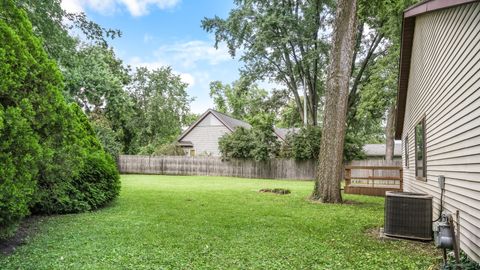 Tiny photo for 904 E California Avenue, Urbana, IL 61801 (MLS # 12697516)