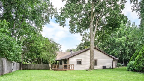 Tiny photo for 904 E California Avenue, Urbana, IL 61801 (MLS # 12697516)
