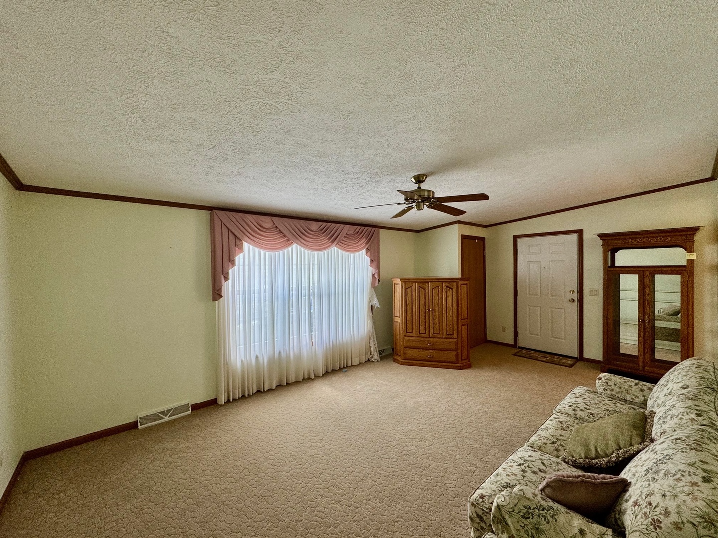 728 Cherokee Trail