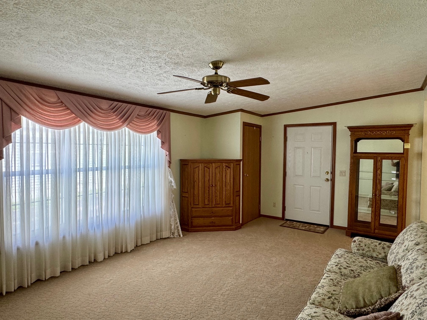 728 Cherokee Trail