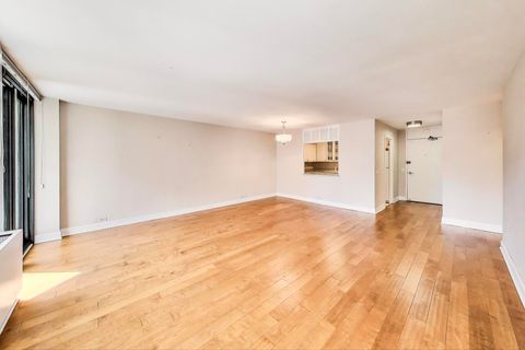 Tiny photo for 1560 N Sandburg Terrace #510, Chicago, IL 60610 (MLS # 12491867)