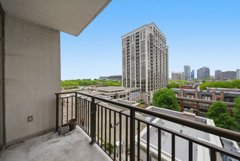 Tiny photo for 233 E 13TH Street #709, Chicago, IL 60605 (MLS # 12634037)