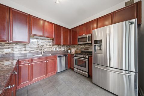 Tiny photo for 233 E 13TH Street #709, Chicago, IL 60605 (MLS # 12634037)