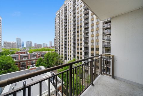 Tiny photo for 233 E 13TH Street #709, Chicago, IL 60605 (MLS # 12634037)