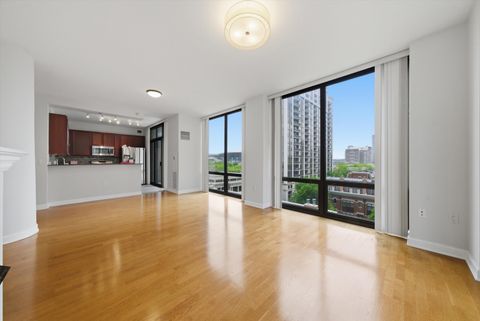 Tiny photo for 233 E 13TH Street #709, Chicago, IL 60605 (MLS # 12634037)
