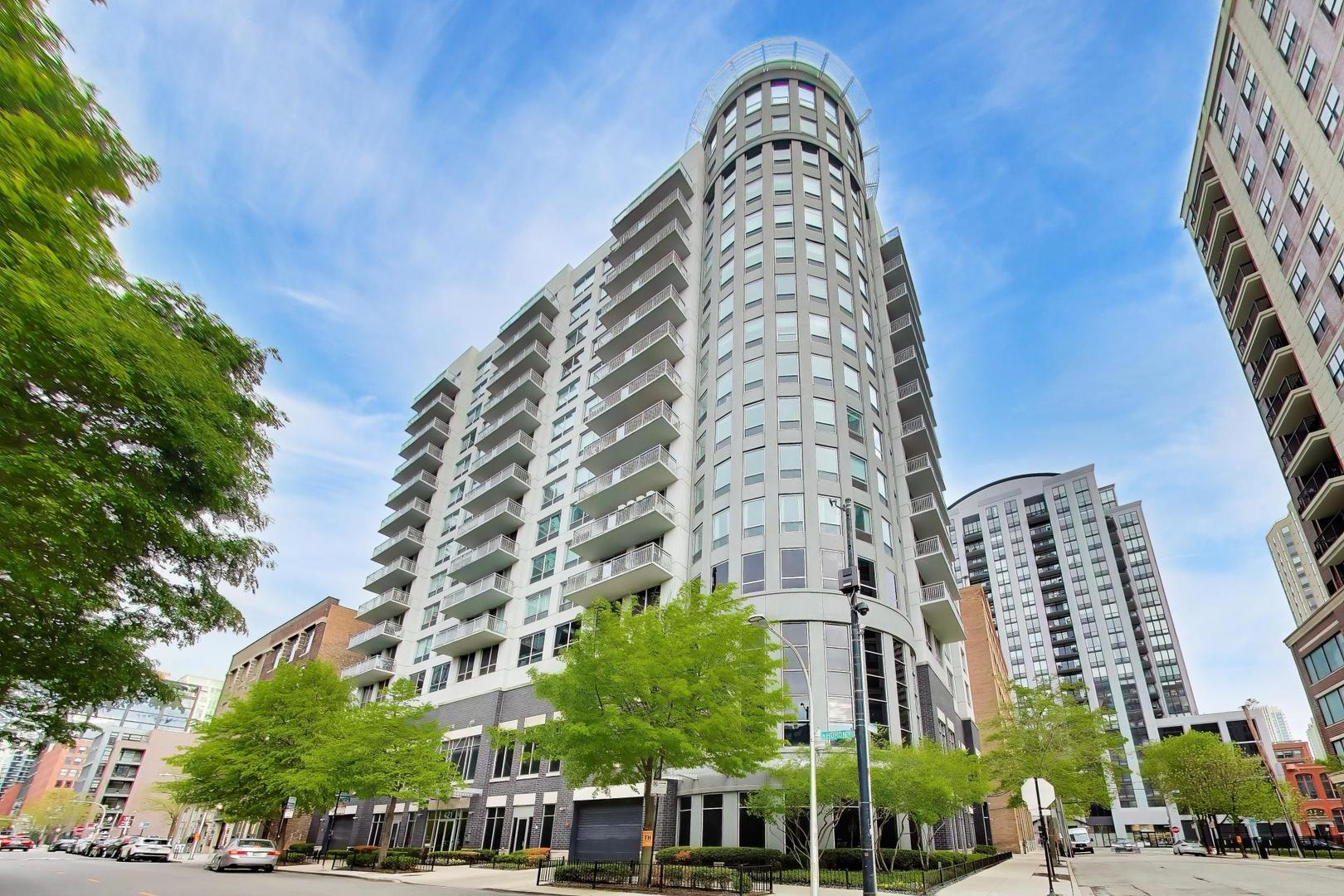 421 W Huron Street 1303