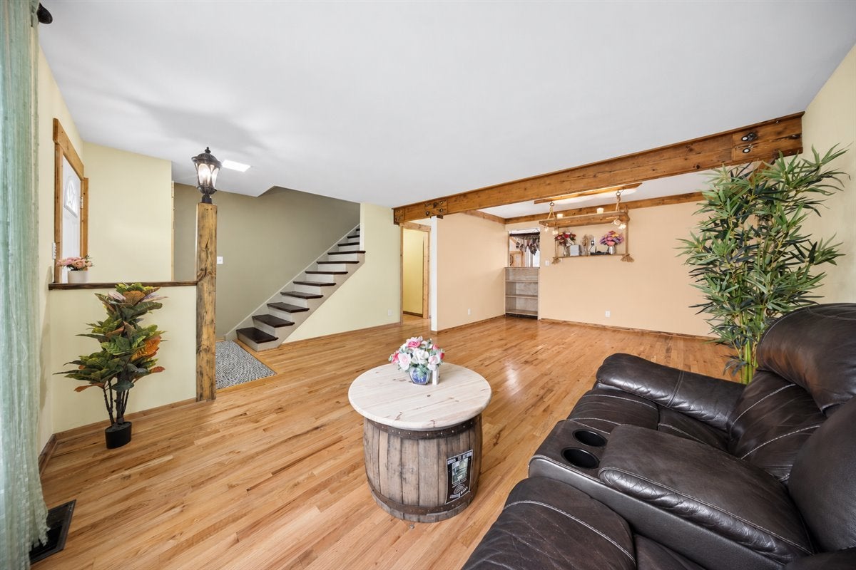 439 Mallview Lane
