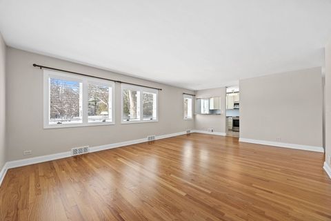 Tiny photo for 4426 Florence Avenue, Downers Grove, IL 60515 (MLS # 12515636)