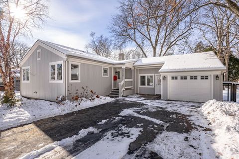 Tiny photo for 4426 Florence Avenue, Downers Grove, IL 60515 (MLS # 12515636)