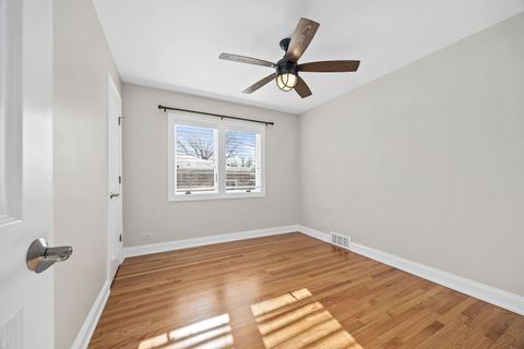 Tiny photo for 4426 Florence Avenue, Downers Grove, IL 60515 (MLS # 12515636)