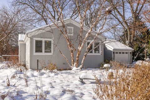 Tiny photo for 4426 Florence Avenue, Downers Grove, IL 60515 (MLS # 12515636)