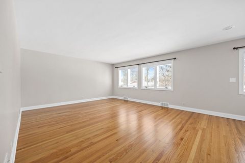 Tiny photo for 4426 Florence Avenue, Downers Grove, IL 60515 (MLS # 12515636)